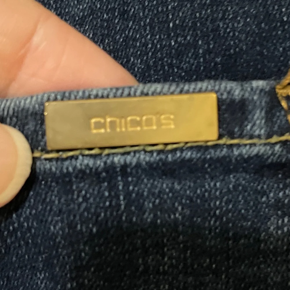 Women's Chico's So Slimming Dark Blue Skinny Jeans Size 0/ Small Gold Hardware
